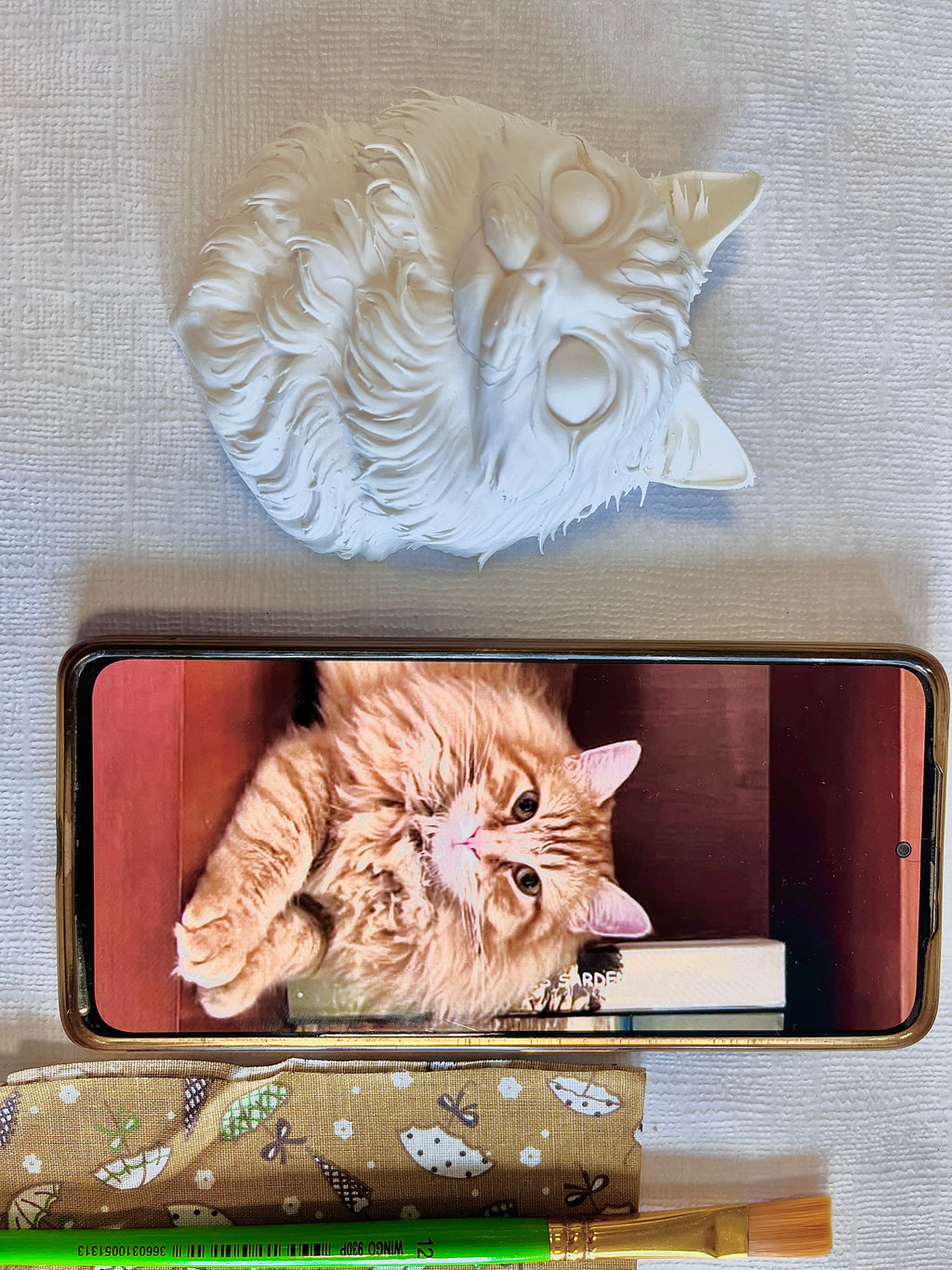 Busto decorativo de mascota : gato peludo